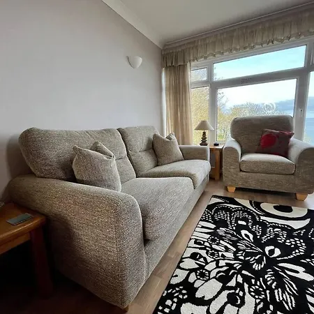 2 Bedroom Seaview Apartment Tenby Esterno foto